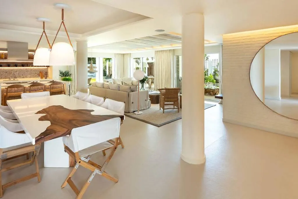 Beachfront Villa La Luisa, Golden Mile, Marbella
