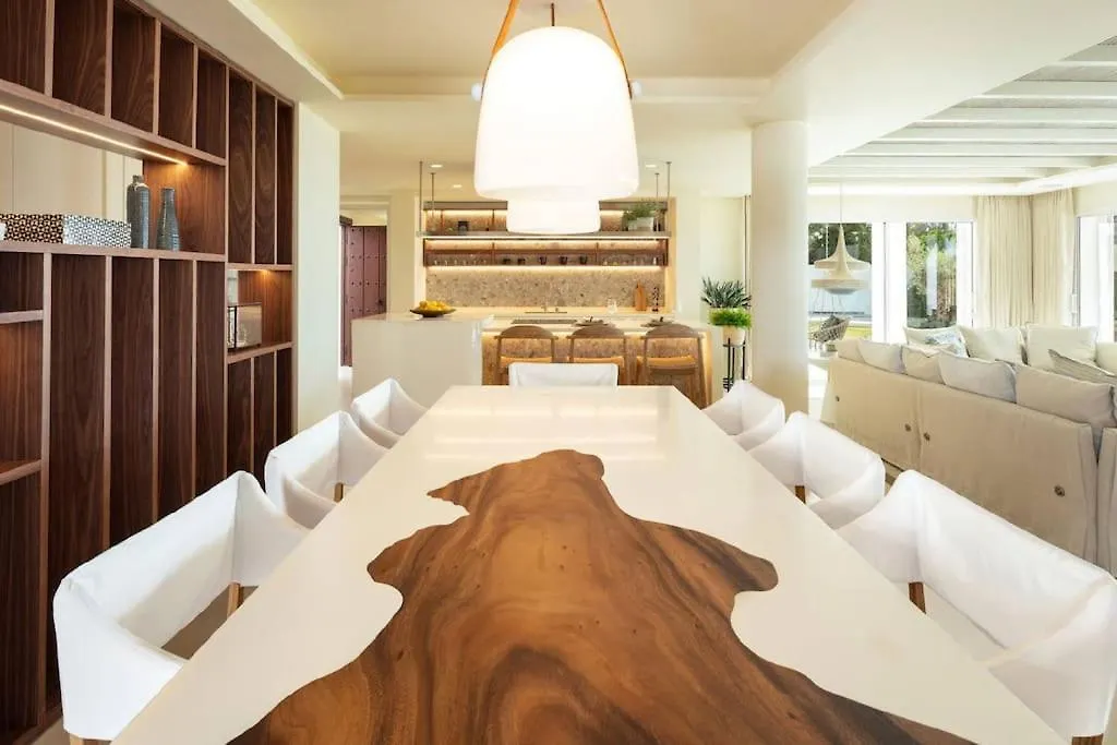 Beachfront Villa La Luisa, Golden Mile, Marbella